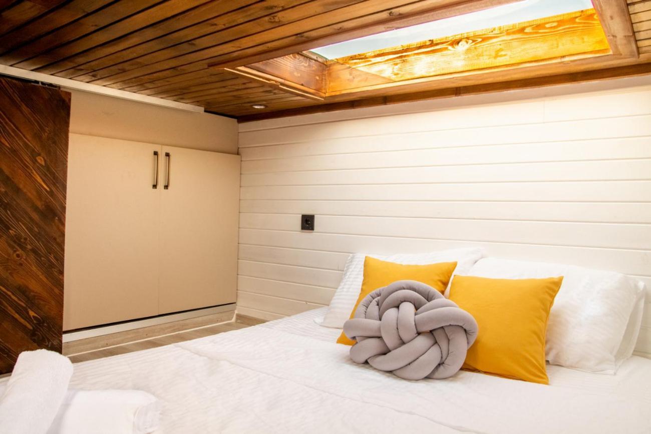 Tiny House Framed By Nature Near Sea In Karaburun Villa อิซมีร์ ภายนอก รูปภาพ